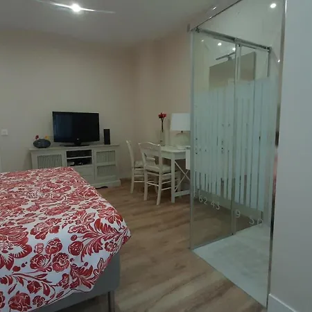 Guggenheim Center 홈스테이 *