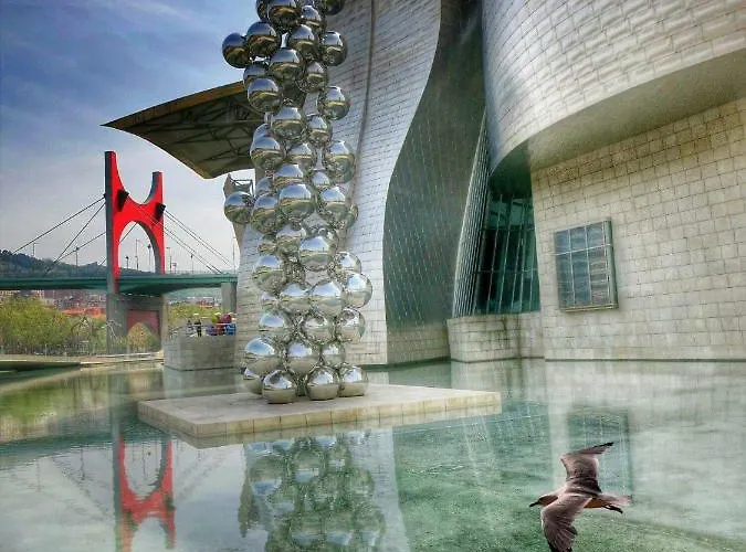 홈스테이 Guggenheim Center