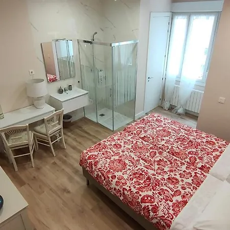 Guggenheim Center ホームステイ