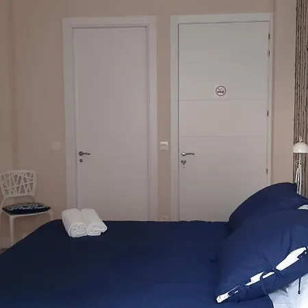 ホームステイ Guggenheim Center *